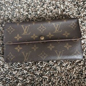 Pre loved Louis Vuitton wallet